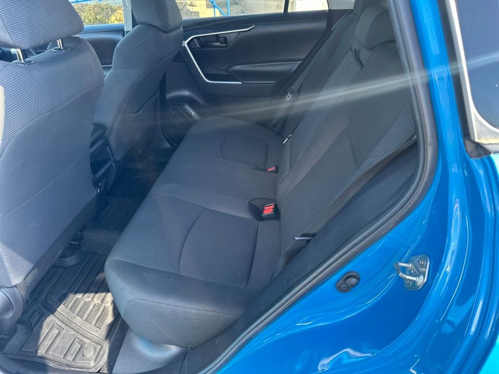 Used 2019 Toyota RAV4 LE image 23