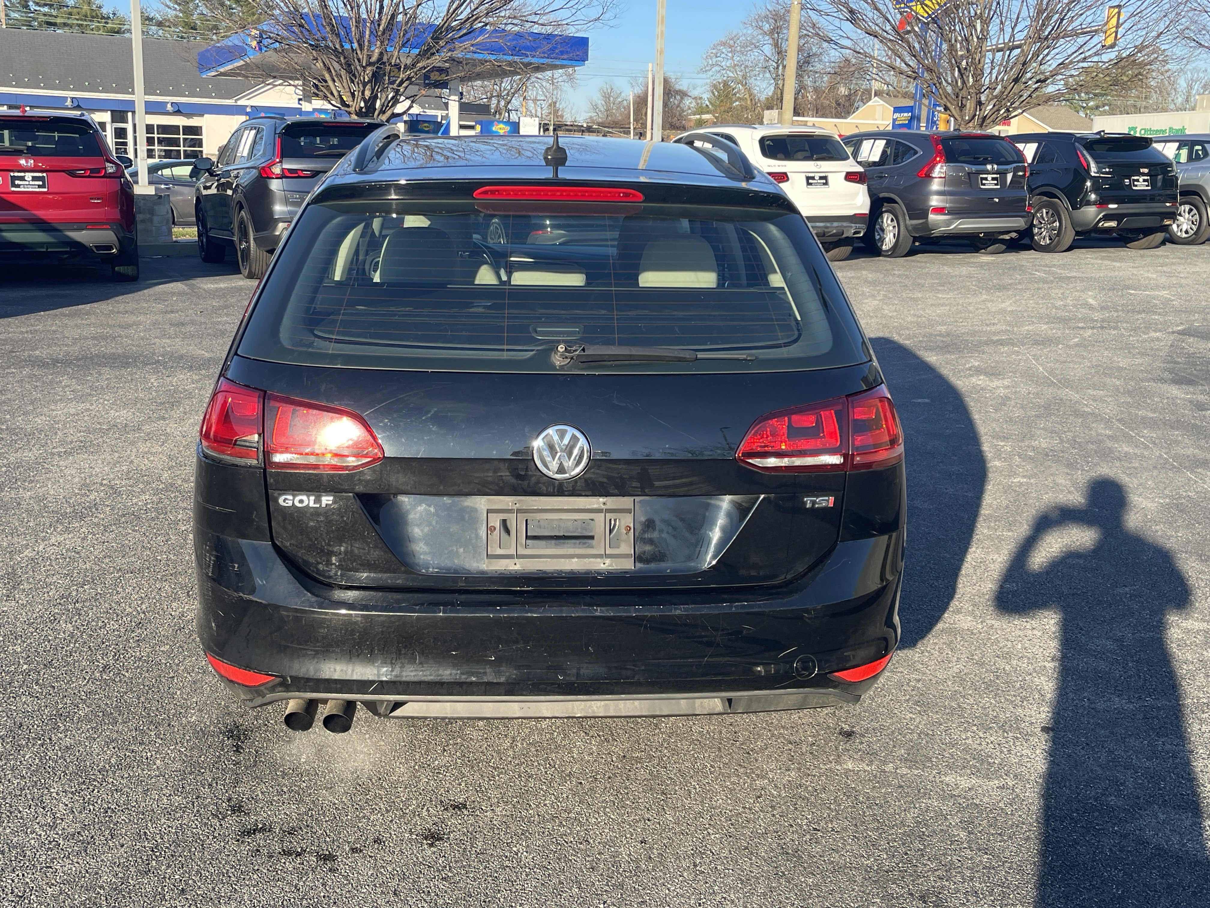 Used 2016 Volkswagen Golf S image 6
