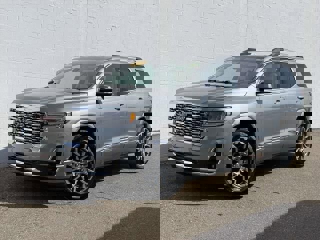 Used 2023 GMC Acadia Denali w/ Denali Ultimate Package