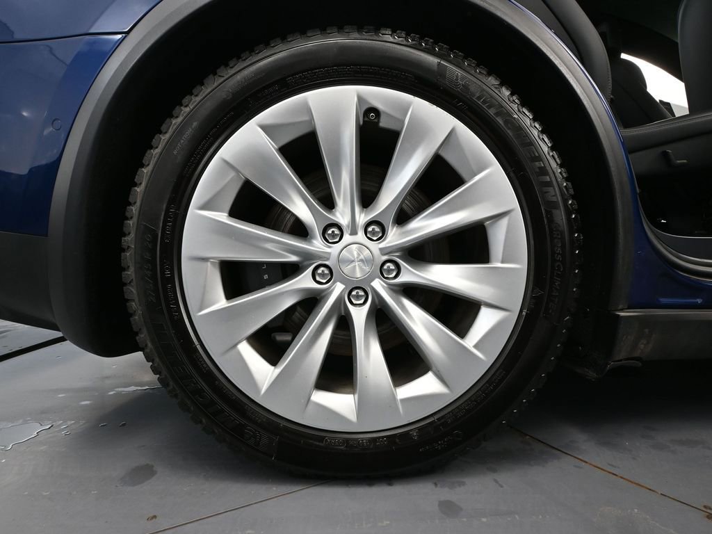 Used 2018 Tesla Model X 100D image 13