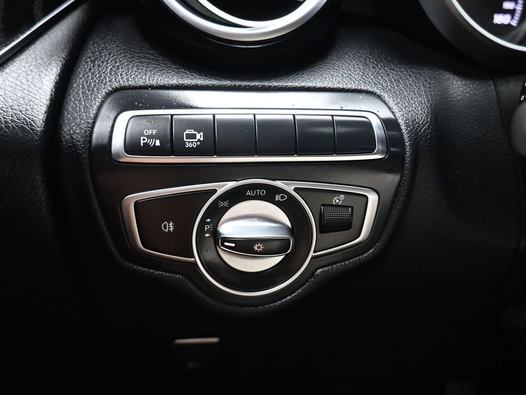 Used 2018 Mercedes-Benz GLC 300 4MATIC Coupe image 36