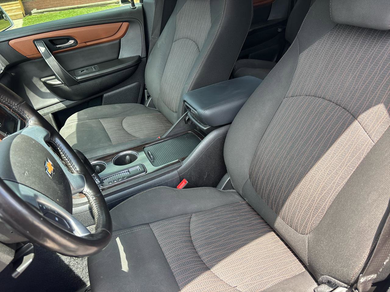 Used 2016 Chevrolet Traverse LT w/ Style and Technology Package FWD image 10