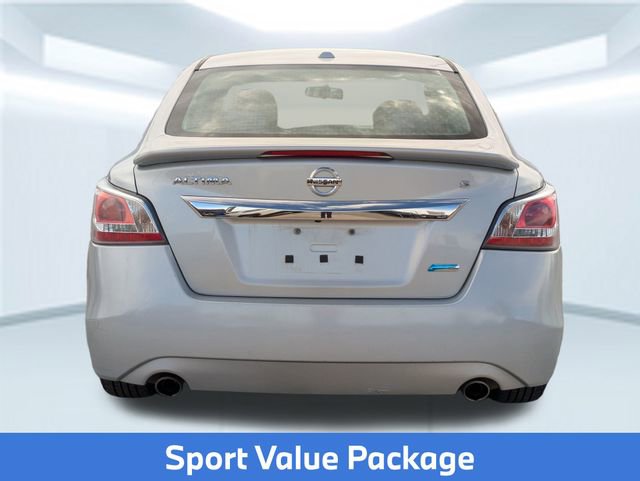 Used 2014 Nissan Altima 2.5 S w/ Sport Value Package image 5