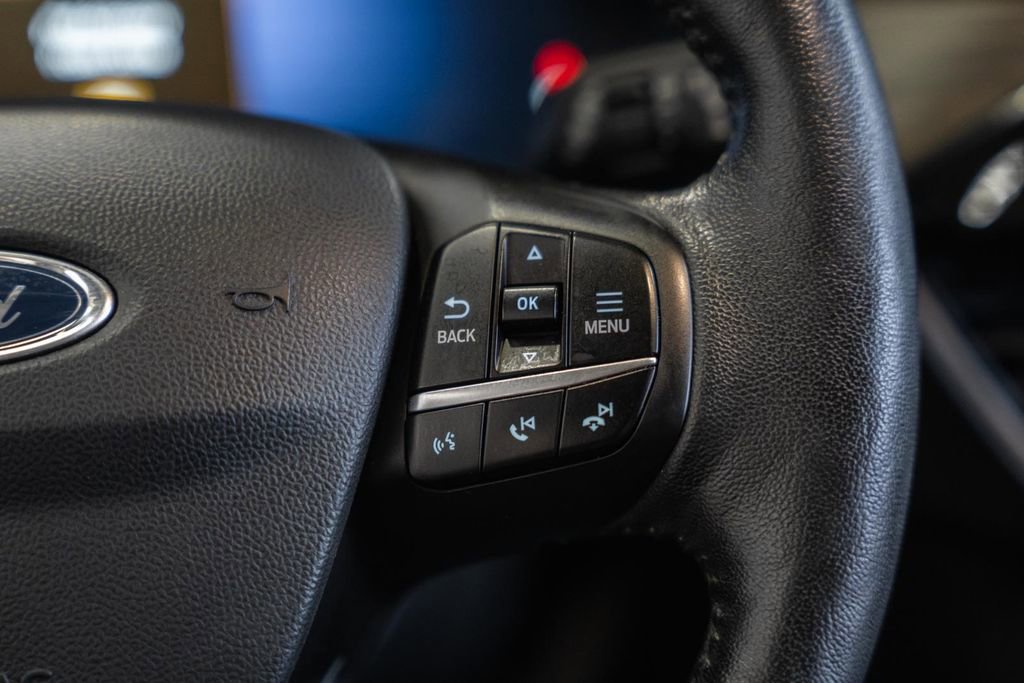 Used 2020 Ford Escape Titanium AWD/4WD image 28