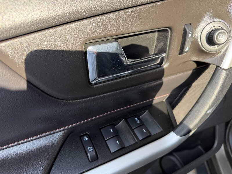 Used 2013 Ford Edge Limited FWD image 16