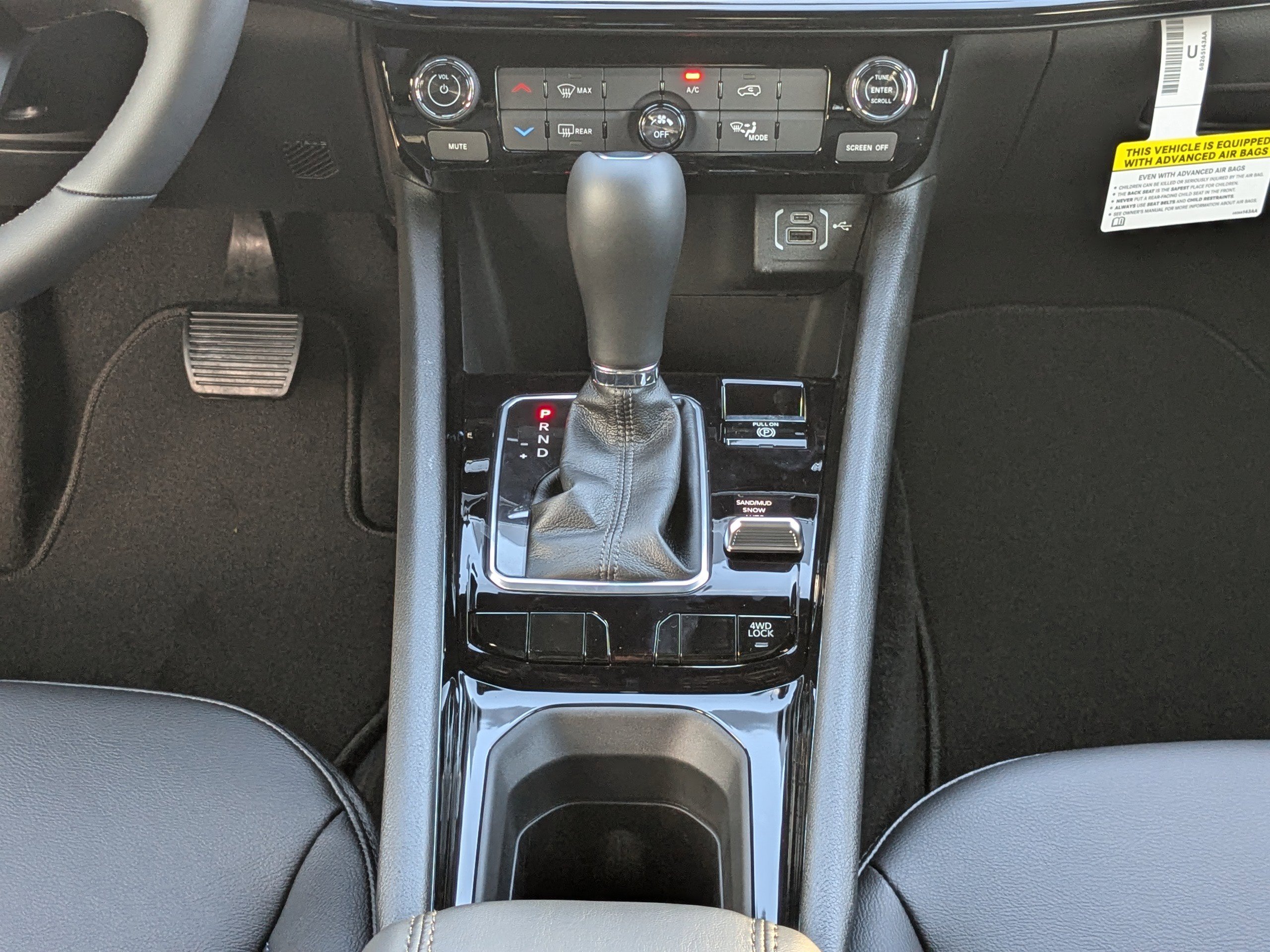 New 2026 Jeep Compass Latitude image 18