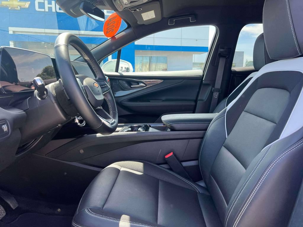 Used 2024 Chevrolet Blazer EV LT AWD/4WD image 18