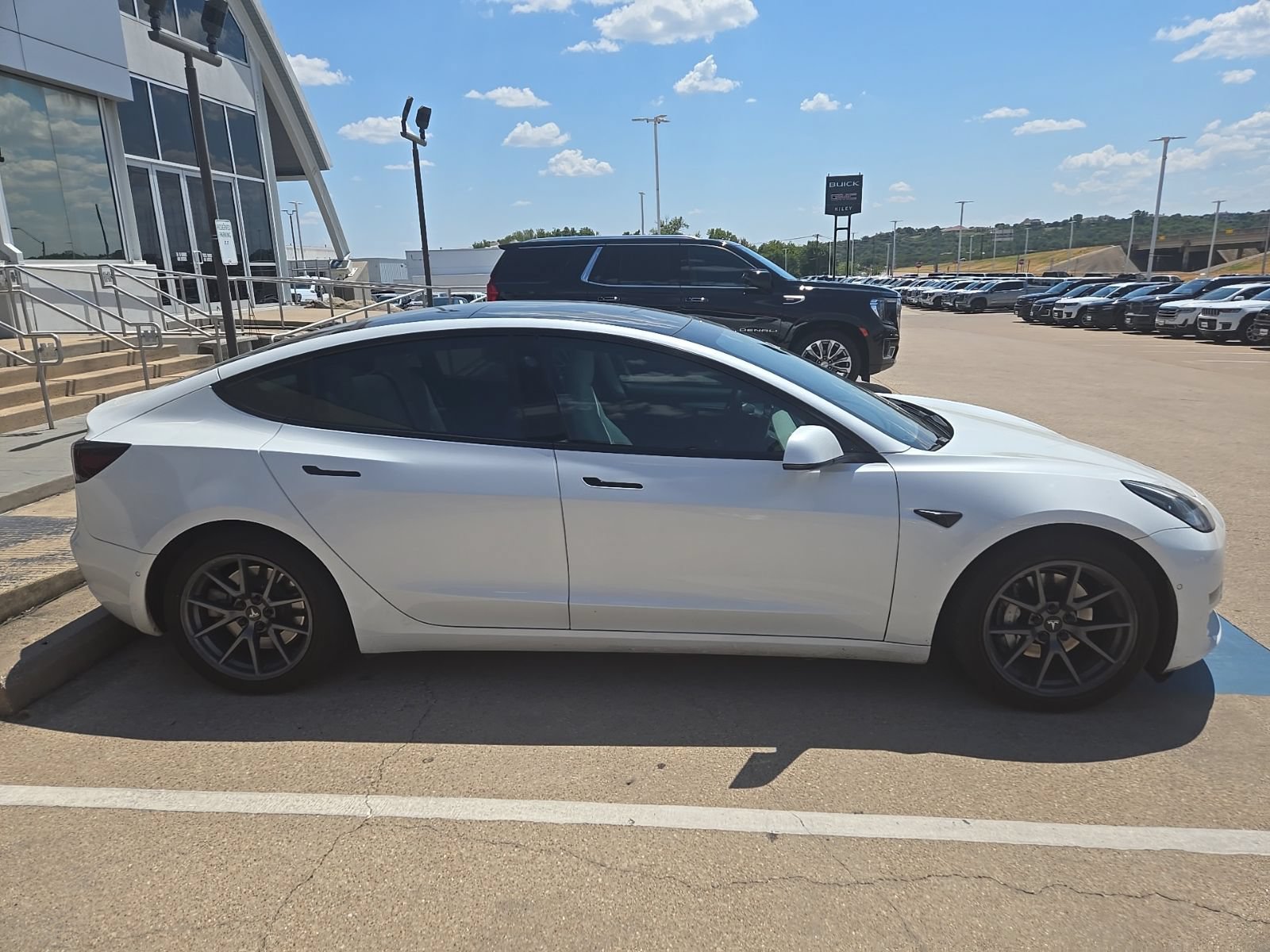 Used 2021 Tesla Model 3 Long Range AWD/4WD image 4
