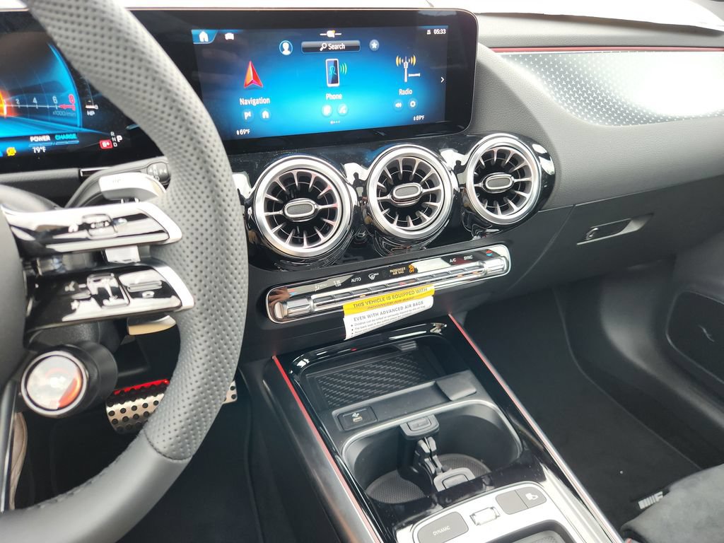 New 2026 Mercedes-Benz GLA 35 AMG 4MATIC image 32