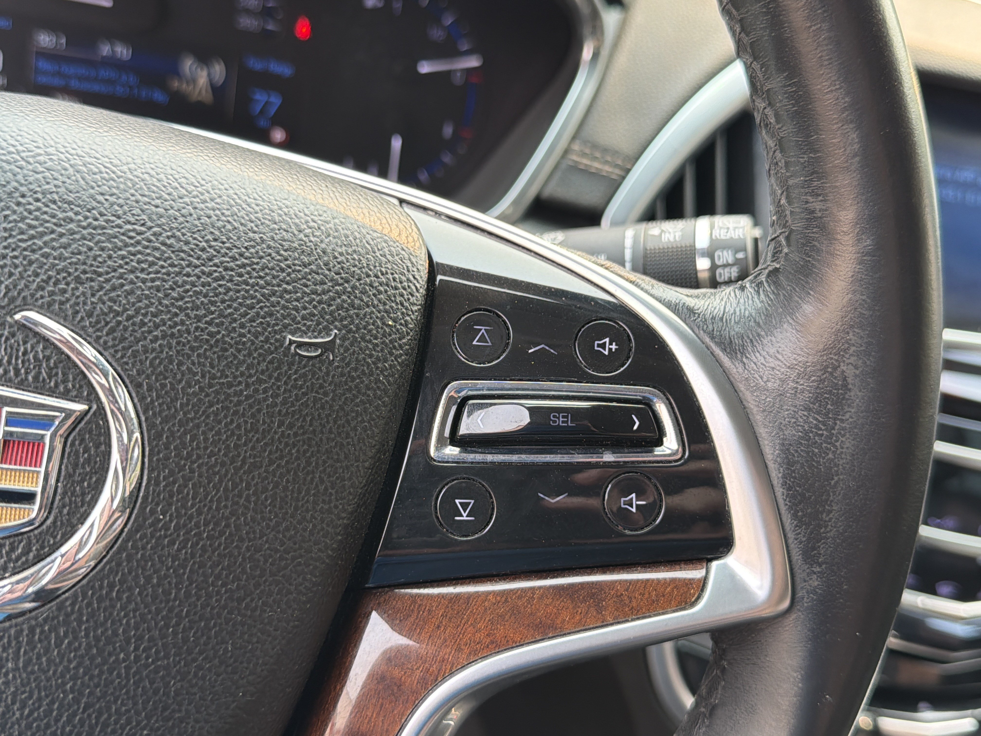 Used 2013 Cadillac SRX Luxury AWD/4WD image 16