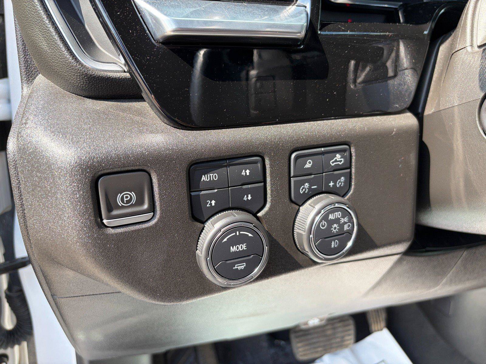 Used 2022 Chevrolet Silverado 1500 High Country AWD/4WD image 11
