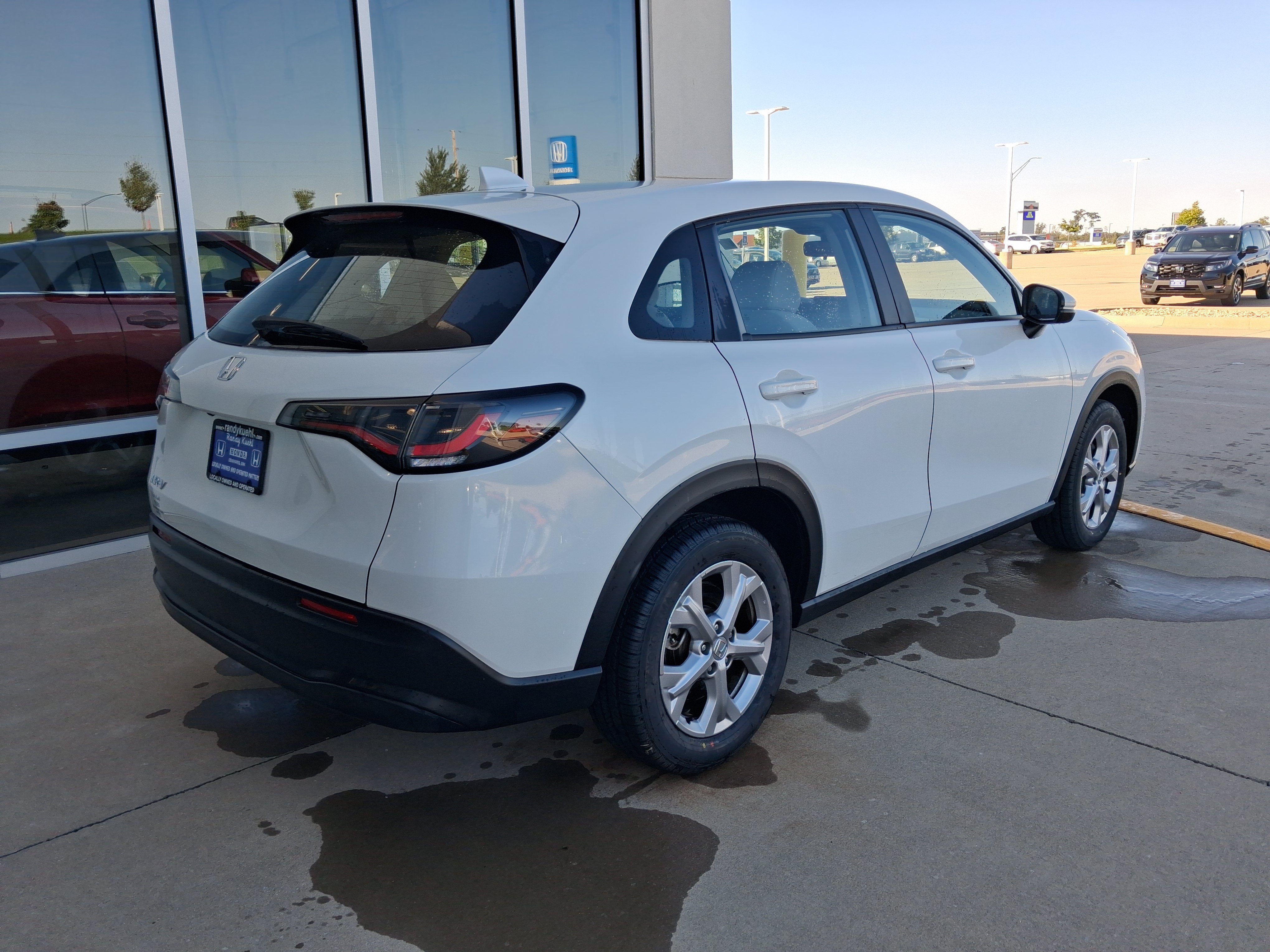 Used 2023 Honda HR-V LX image 7