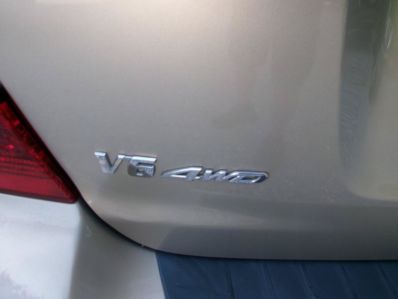 Used 2004 Toyota Highlander 4WD V6 image 19