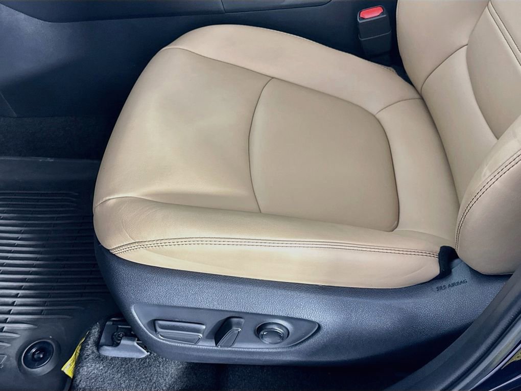 Used 2021 Toyota RAV4 XLE Premium image 24