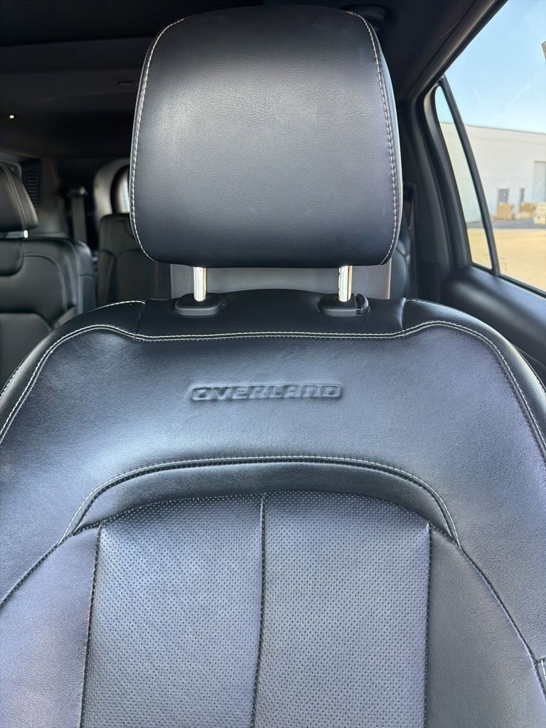 Certified 2023 Jeep Grand Cherokee L Overland w/ Rear Seat Video Group I AWD/4WD image 9