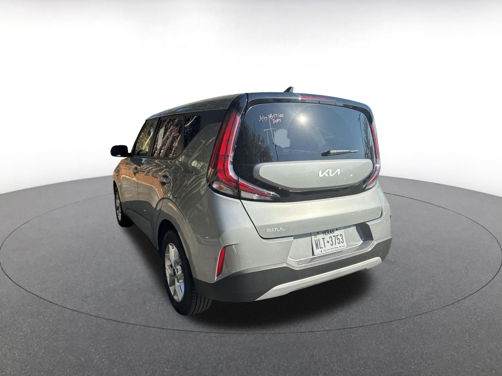Used 2025 Kia Soul LX w/ LX Technology Package image 5