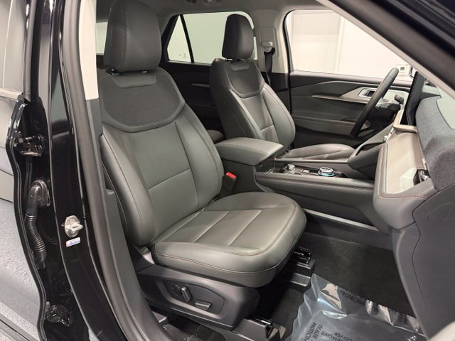 New 2026 Ford Explorer Active w/ Active Comfort Package RWD image 30