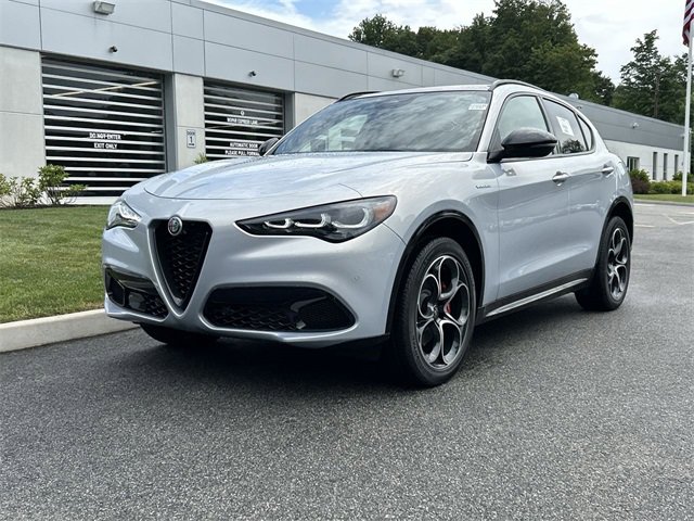 New 2025 Alfa Romeo Stelvio Sprint w/ Veloce Package image 1