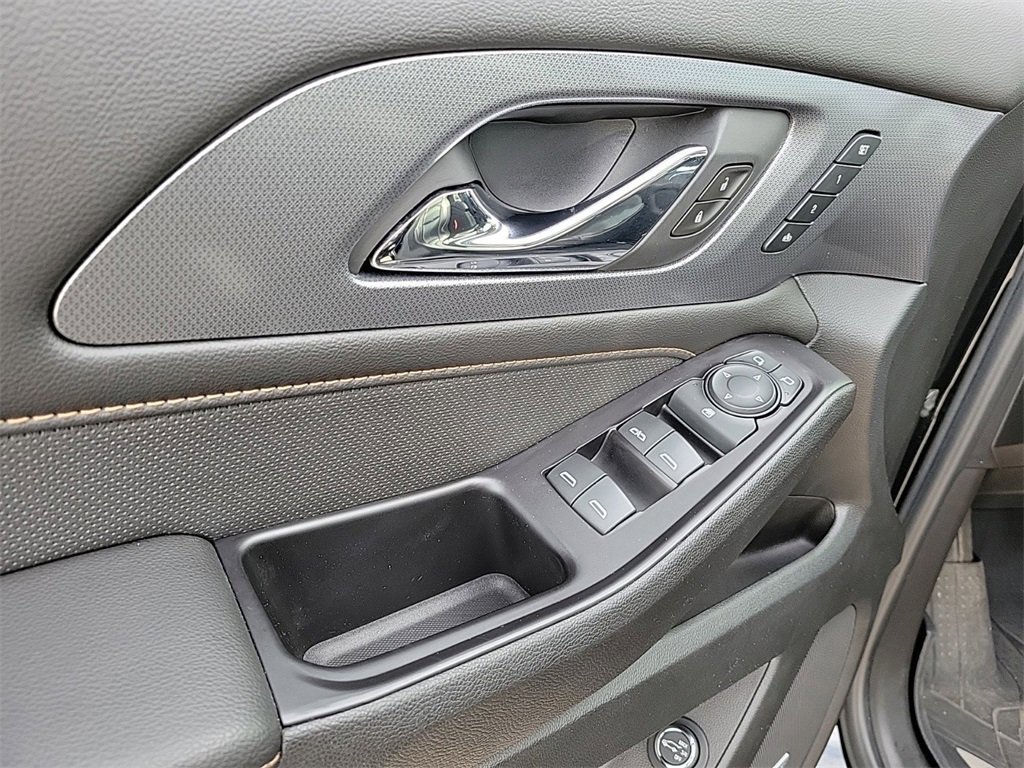Used 2020 Chevrolet Traverse Premier w/ LPO, Floor Liner Package image 21