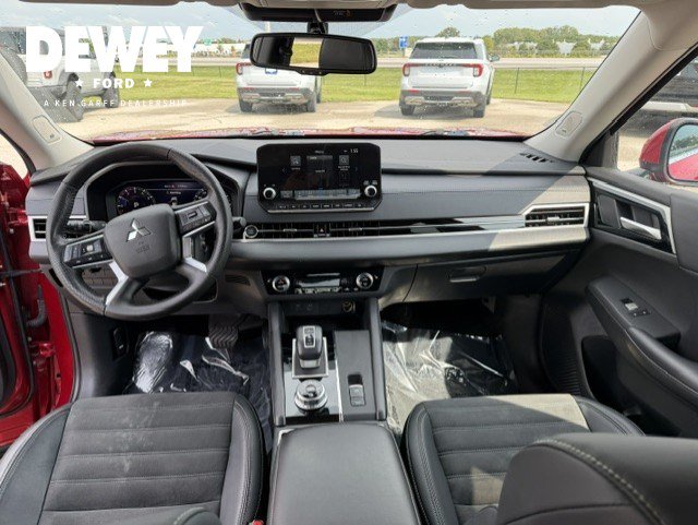 Used 2023 Mitsubishi Outlander SE Black Edition AWD/4WD image 29