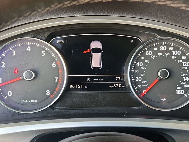 Used 2013 Volkswagen Touareg VR6 image 29