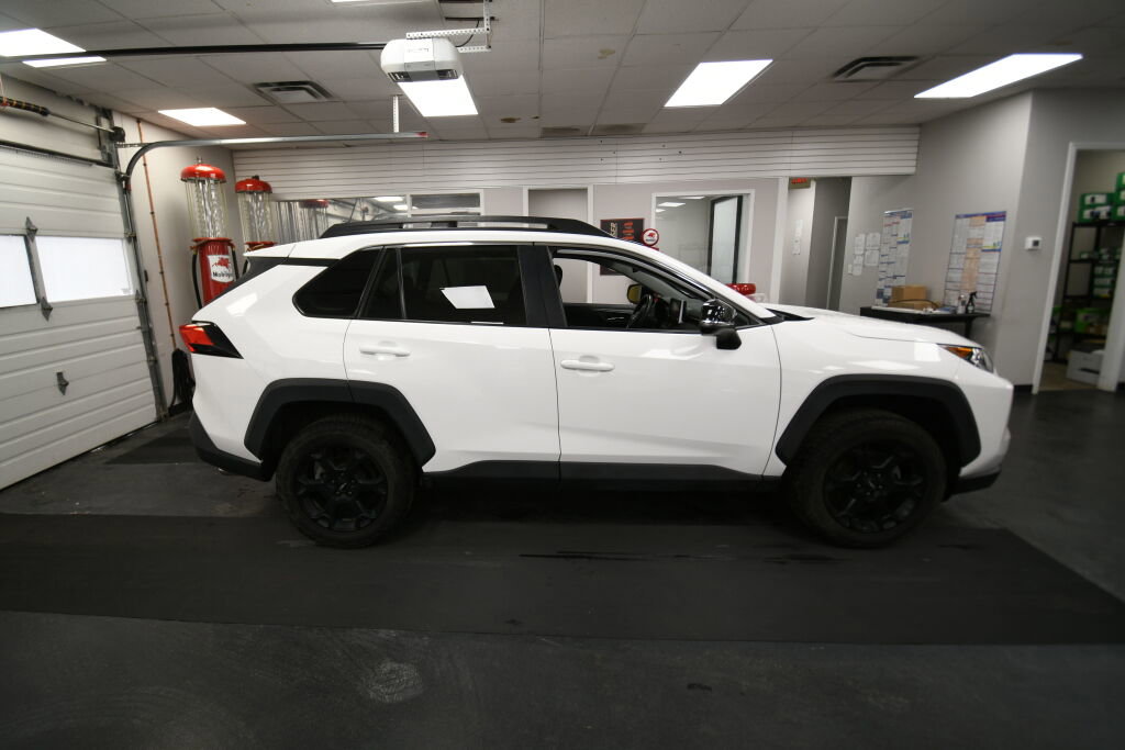 Used 2020 Toyota RAV4 TRD Off-Road w/ TRD Off-Road Weather Package image 40