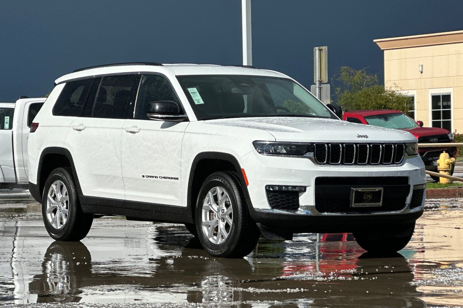 Used 2023 Jeep Grand Cherokee L Limited image 8