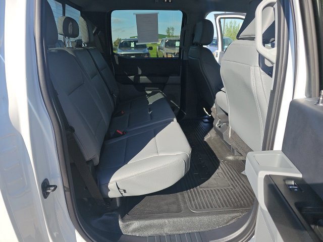 Used 2024 Ford F550 2WD Crew Cab Super Duty image 10