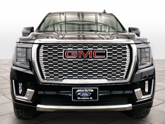 Used 2021 GMC Yukon Denali w/ Denali Ultimate Package AWD/4WD image 3