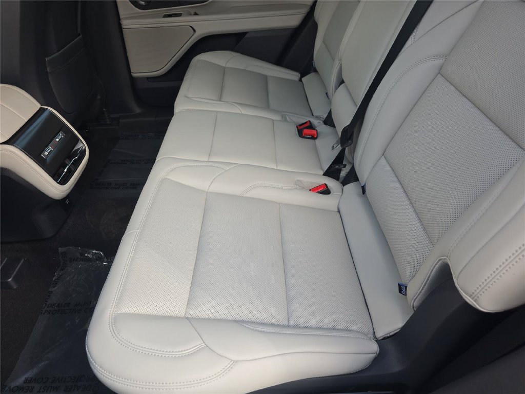 New 2026 Lincoln Nautilus Premier w/ Equipment Group 102A AWD/4WD image 12