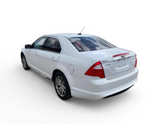 Used 2011 Ford Fusion SEL FWD image 3