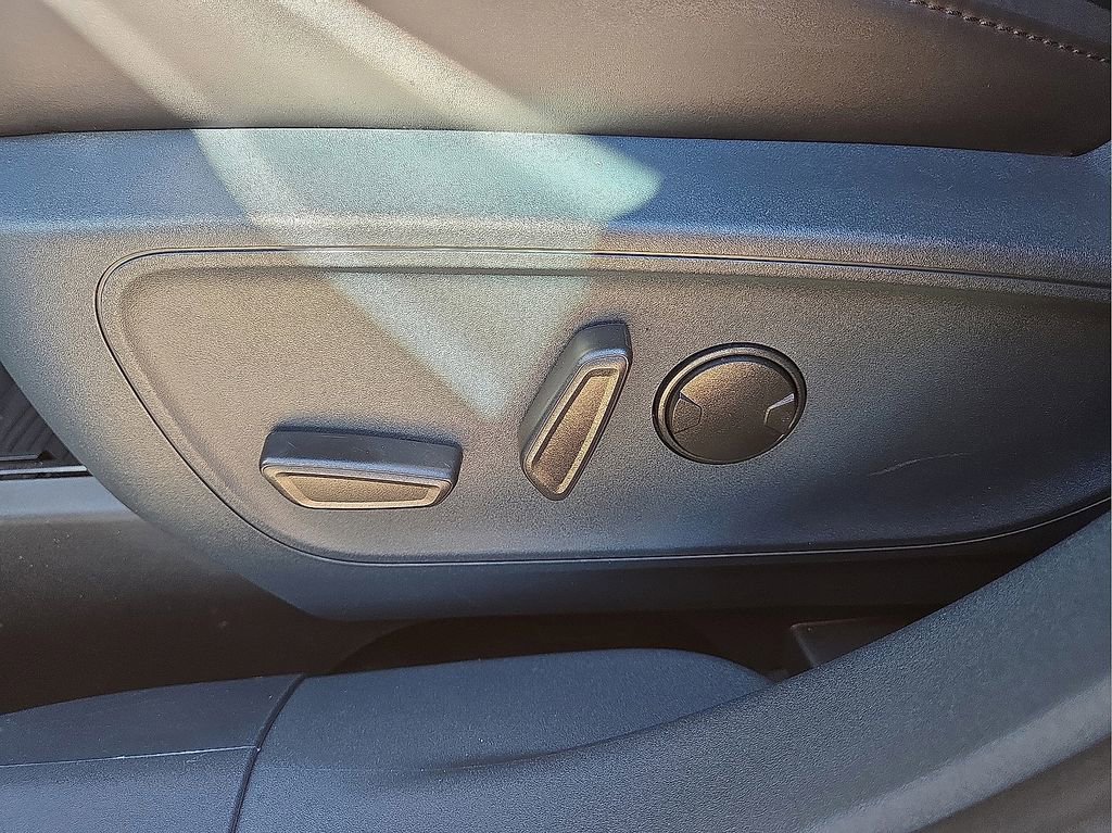 Used 2024 Ford Maverick Lariat w/ Black Appearance Package image 22