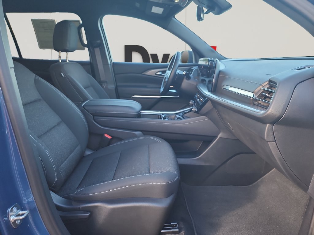 Used 2026 Chevrolet Traverse LT w/ Driver Confidence Package FWD image 16