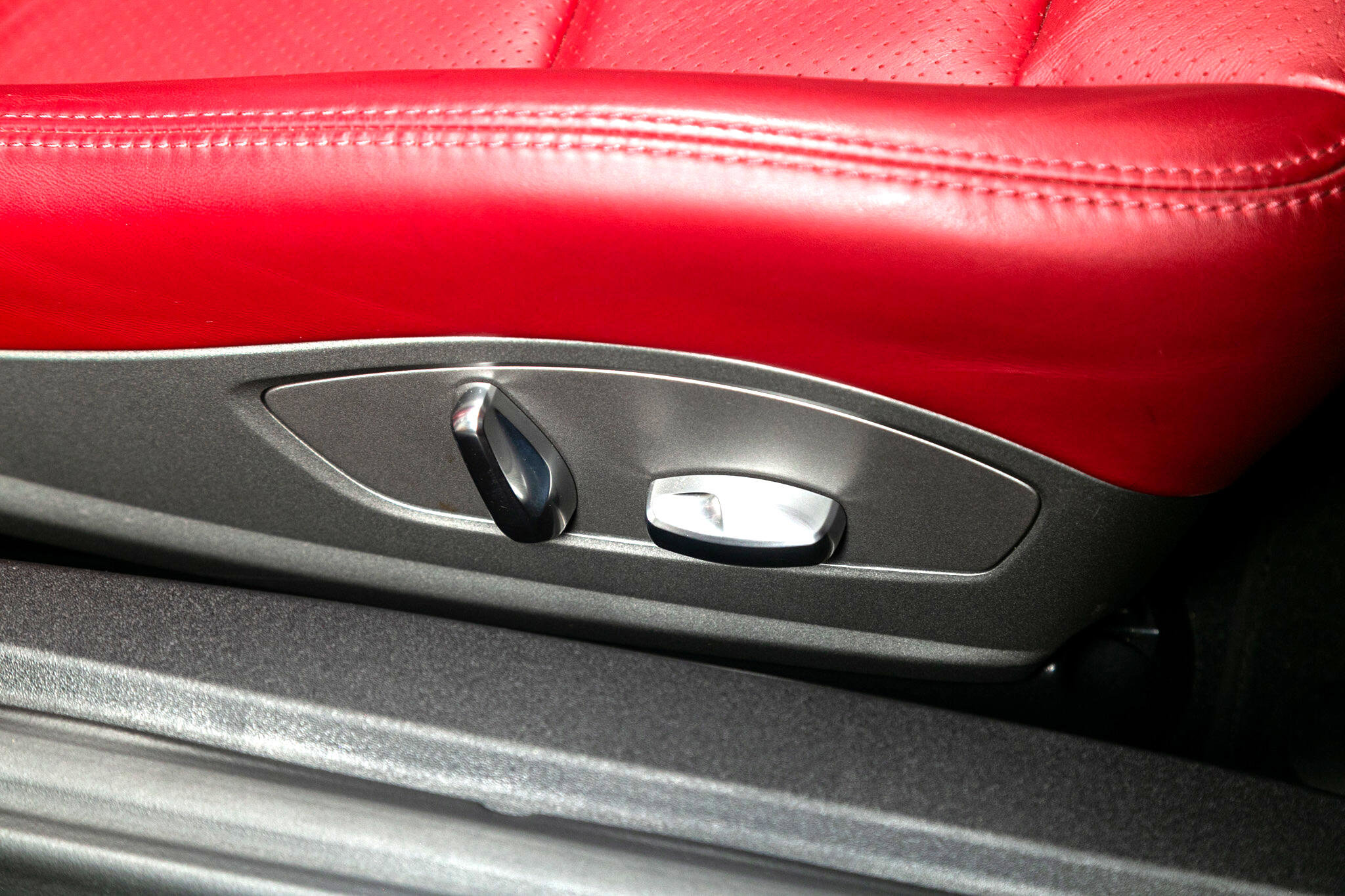 Used 2017 Porsche 911 Carrera image 25