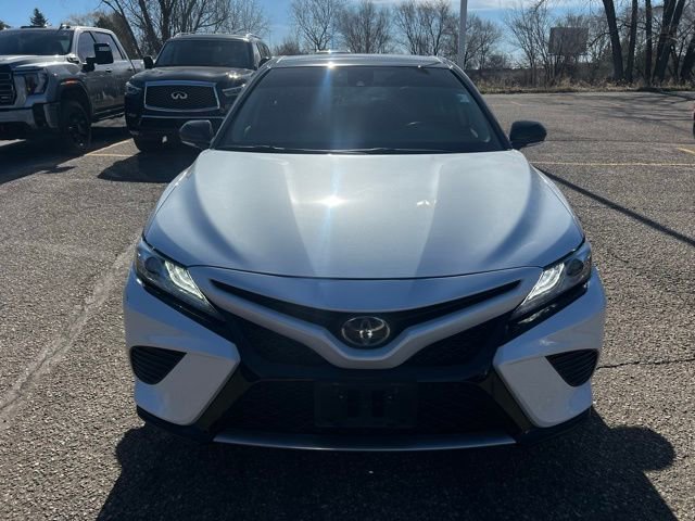Used 2019 Toyota Camry XSE FWD image 2