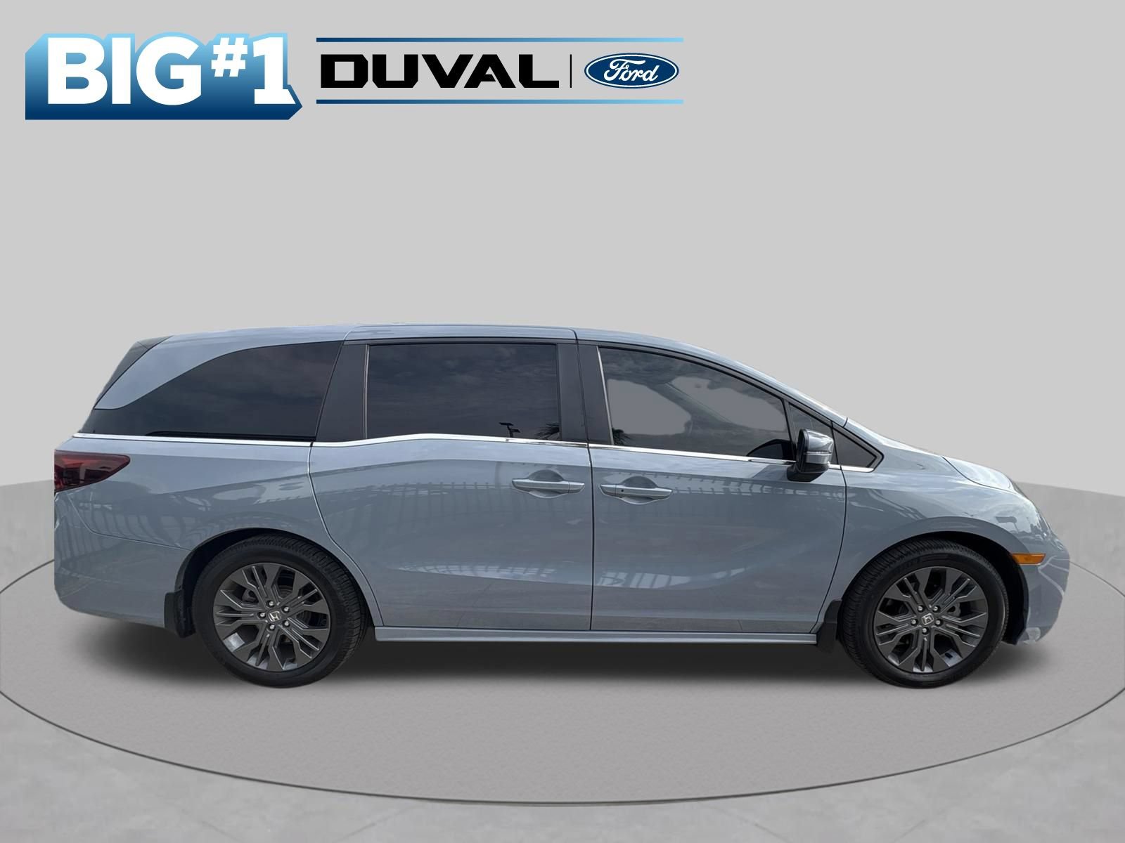 Used 2025 Honda Odyssey Touring image 4