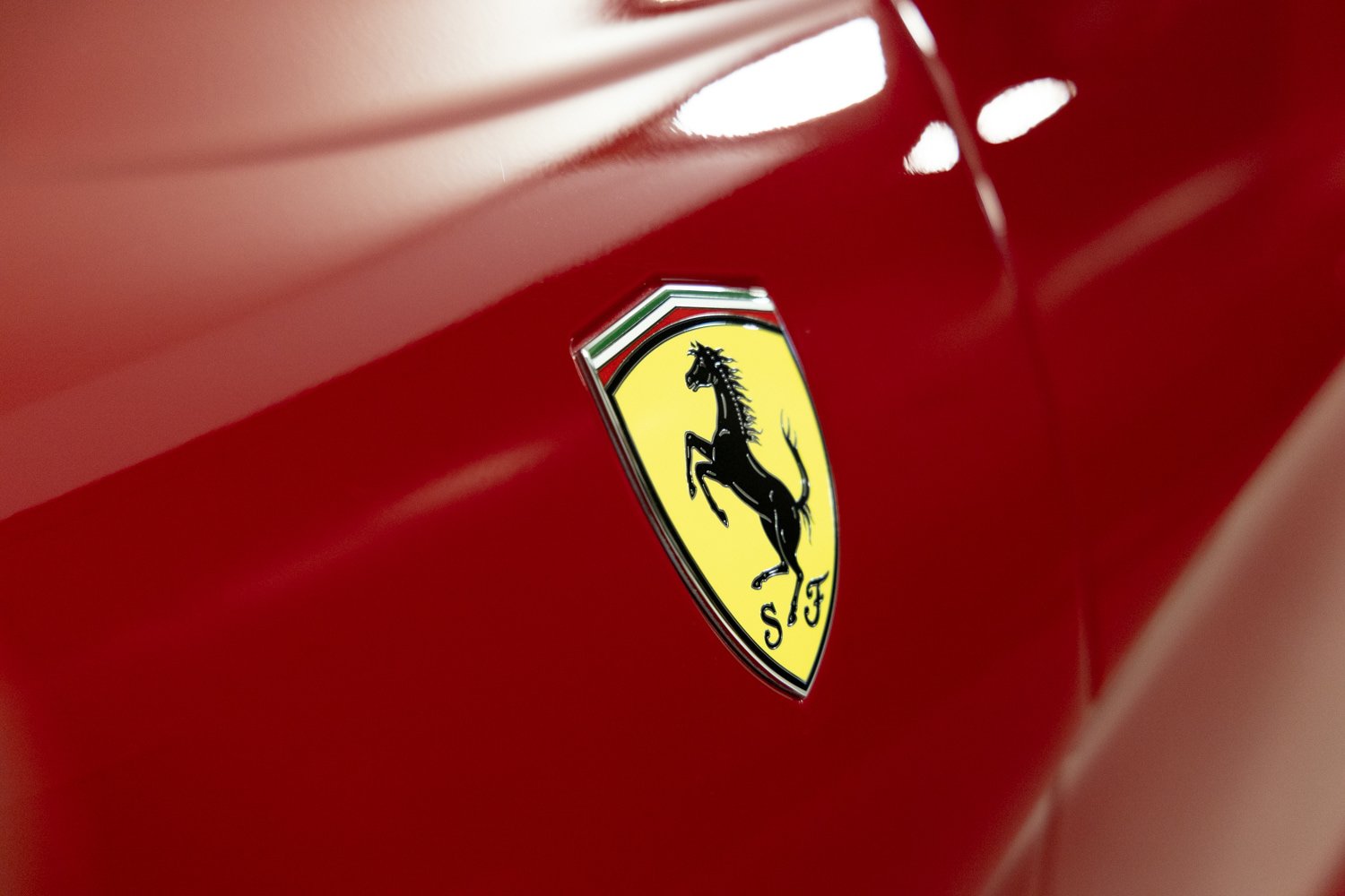 Used 2022 Ferrari 812 GTS RWD image 36