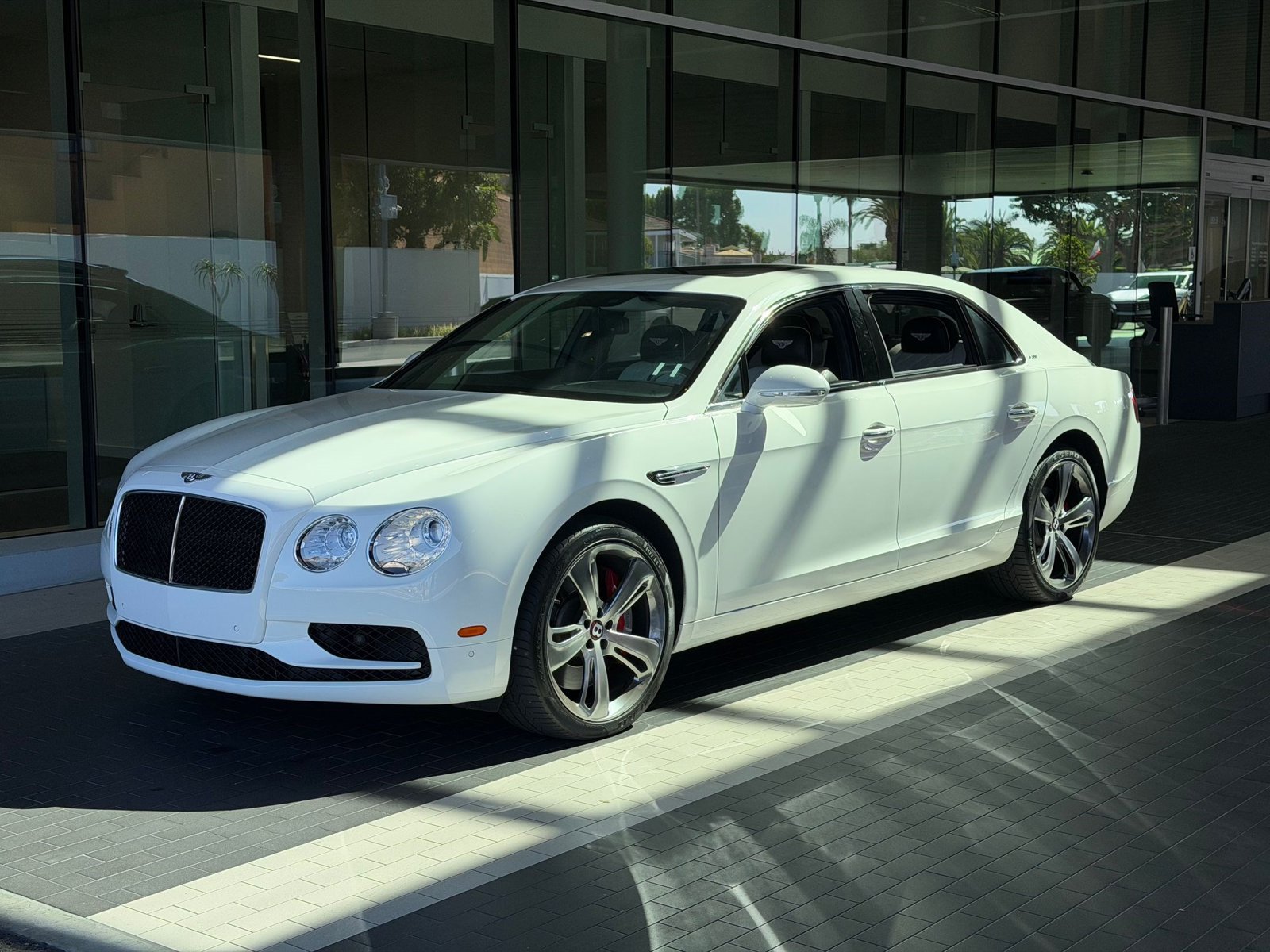 Certified 2018 Bentley Flying Spur S V8 AWD/4WD image 1