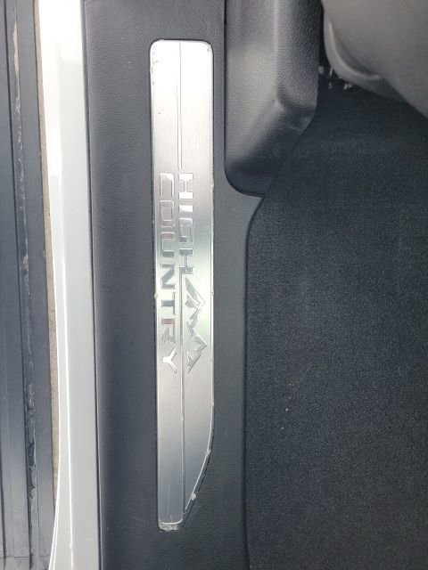 Used 2020 Chevrolet Silverado 1500 High Country w/ Technology Package image 13