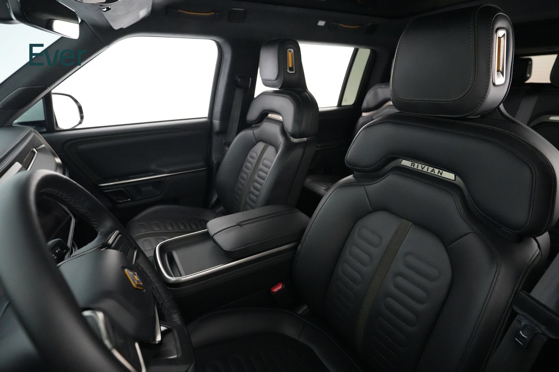 Used 2023 Rivian R1S Adventure AWD/4WD image 4