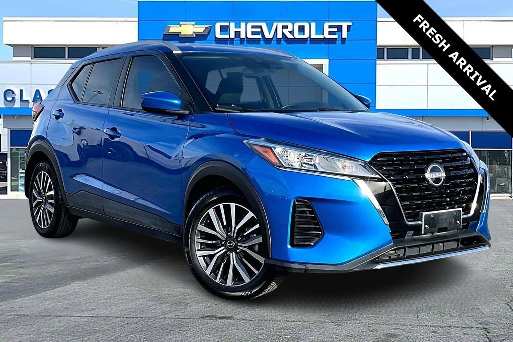 Used 2023 Nissan Kicks SV