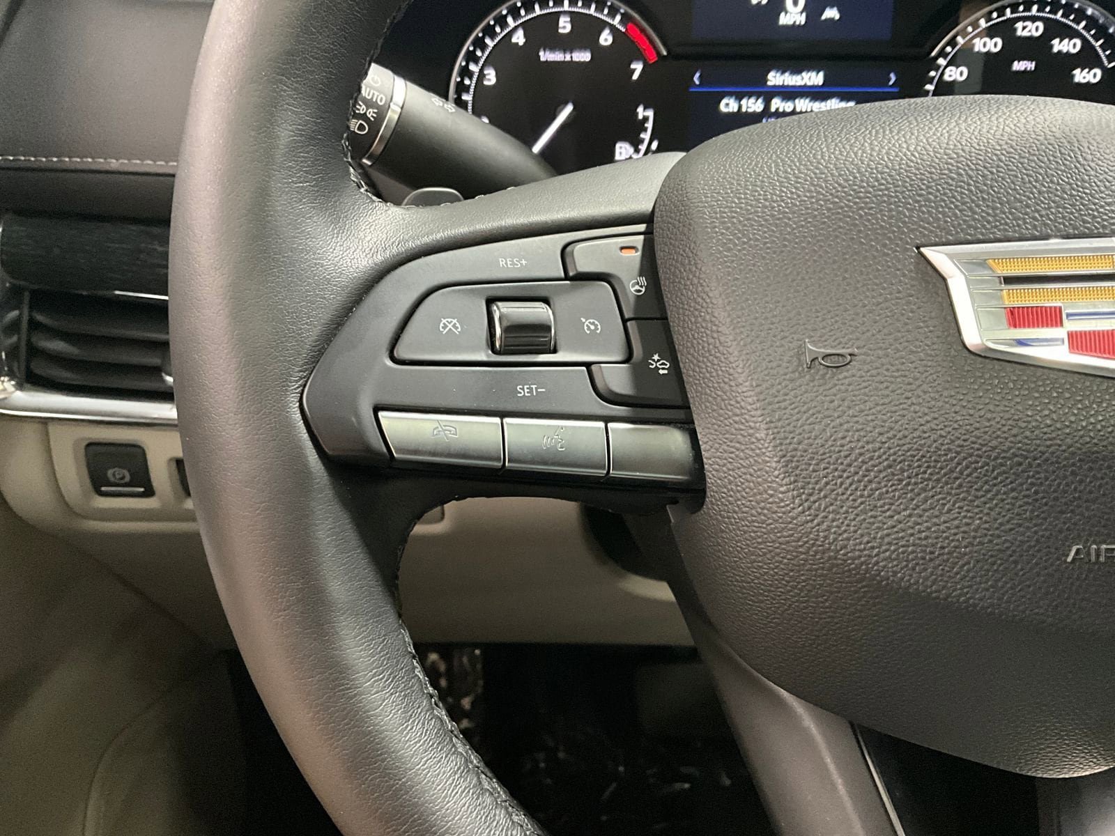 Used 2021 Cadillac XT4 Premium Luxury AWD/4WD image 16
