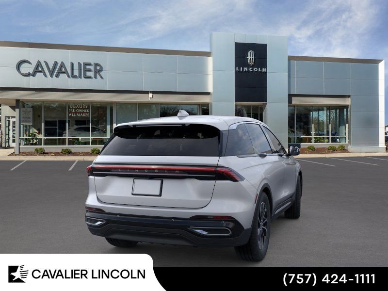 Used 2026 Lincoln Nautilus Premier image 8