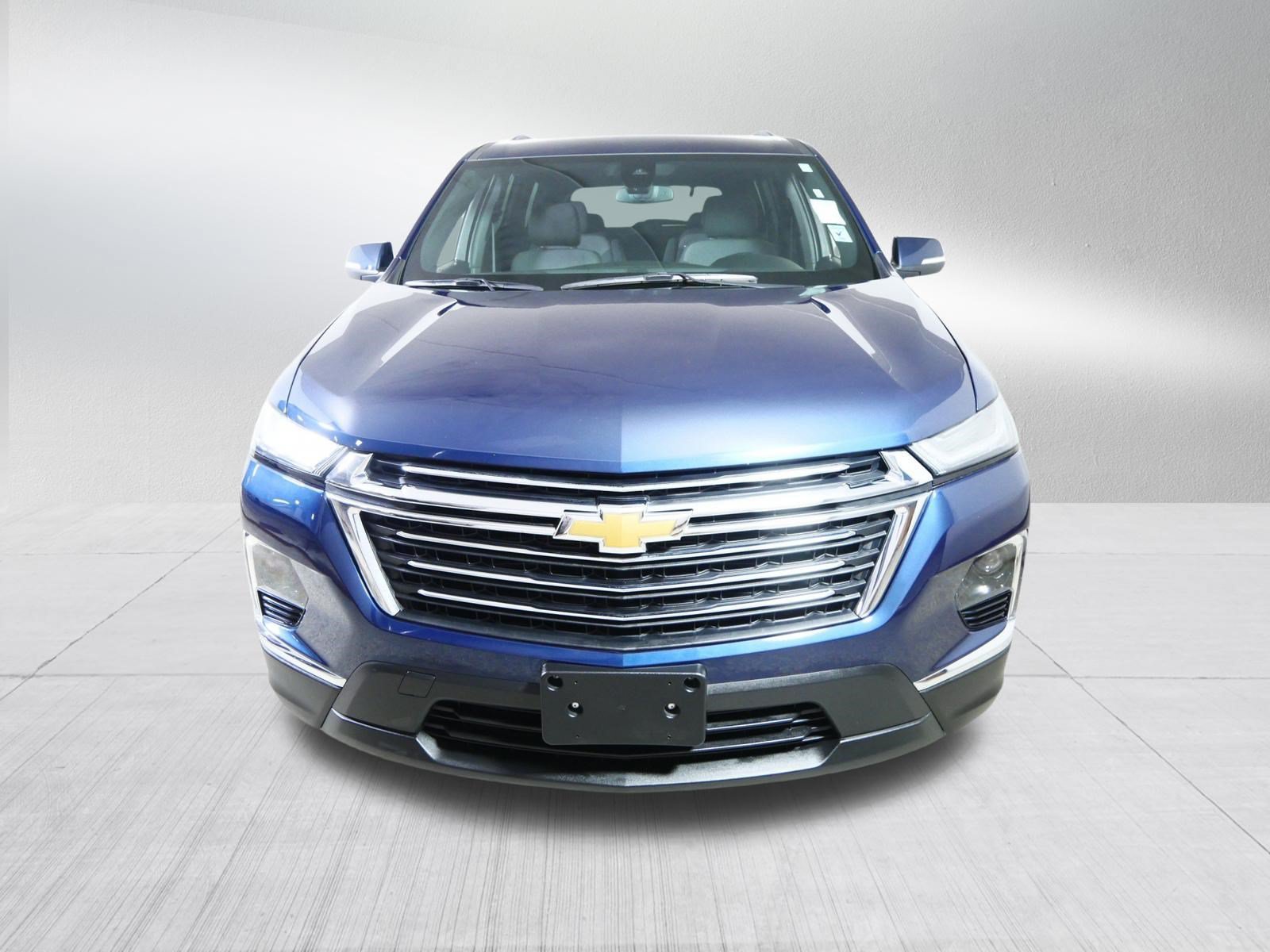 Used 2023 Chevrolet Traverse LT w/ LPO, Floor Liner Package AWD/4WD image 2