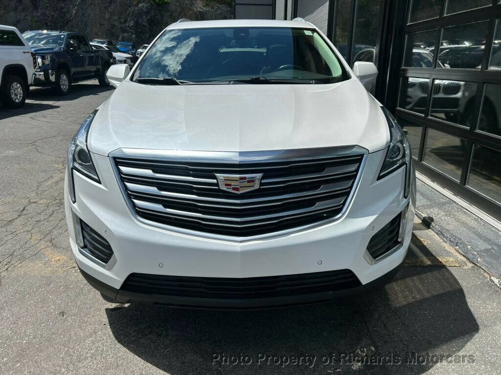Used 2018 Cadillac XT5 Luxury w/ Driver Awareness Package AWD/4WD image 6