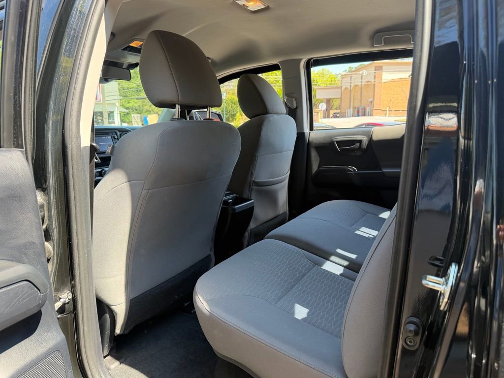 Used 2018 Toyota Tacoma SR RWD image 28