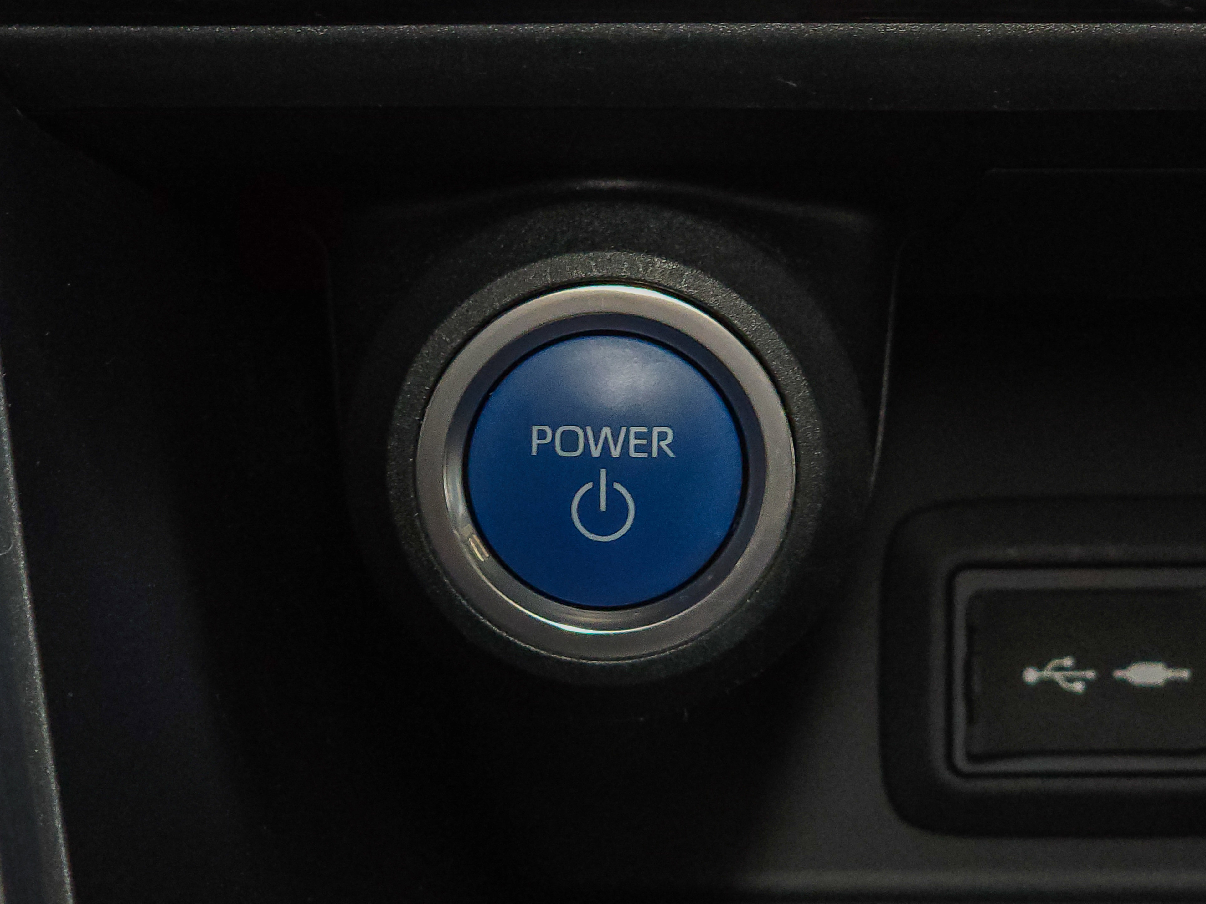 Used 2021 Toyota Venza LE AWD/4WD image 30