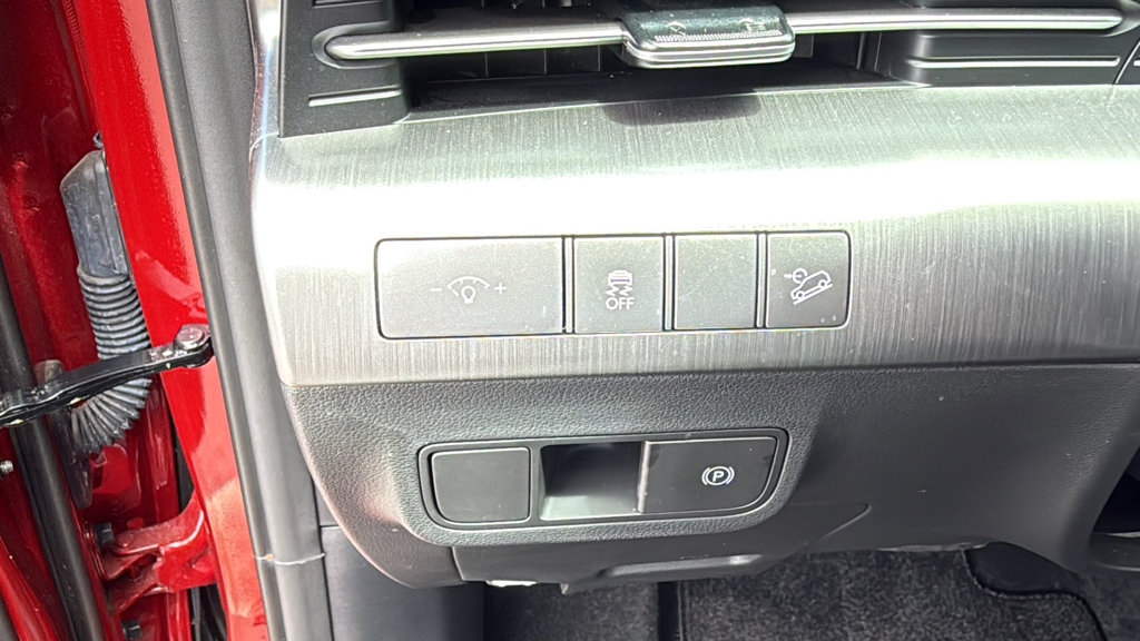 Used 2026 Hyundai Kona SEL Sport FWD image 18