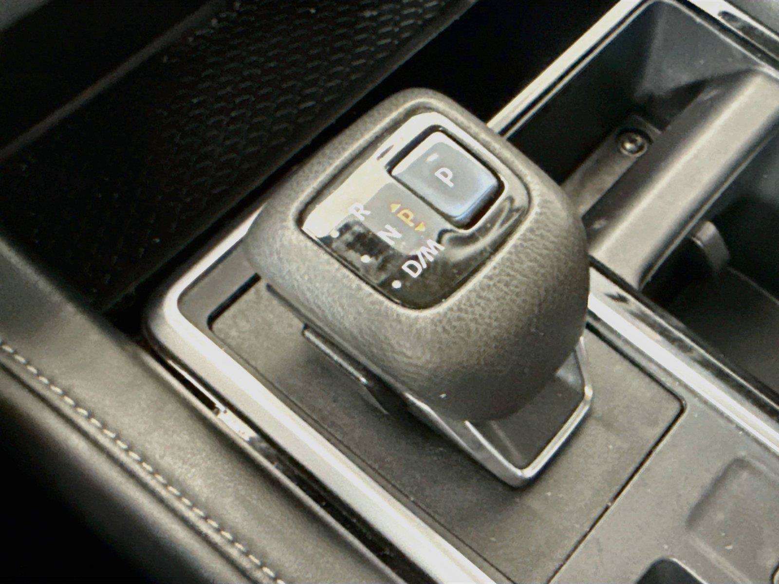 Used 2022 Nissan Pathfinder SV AWD/4WD image 18