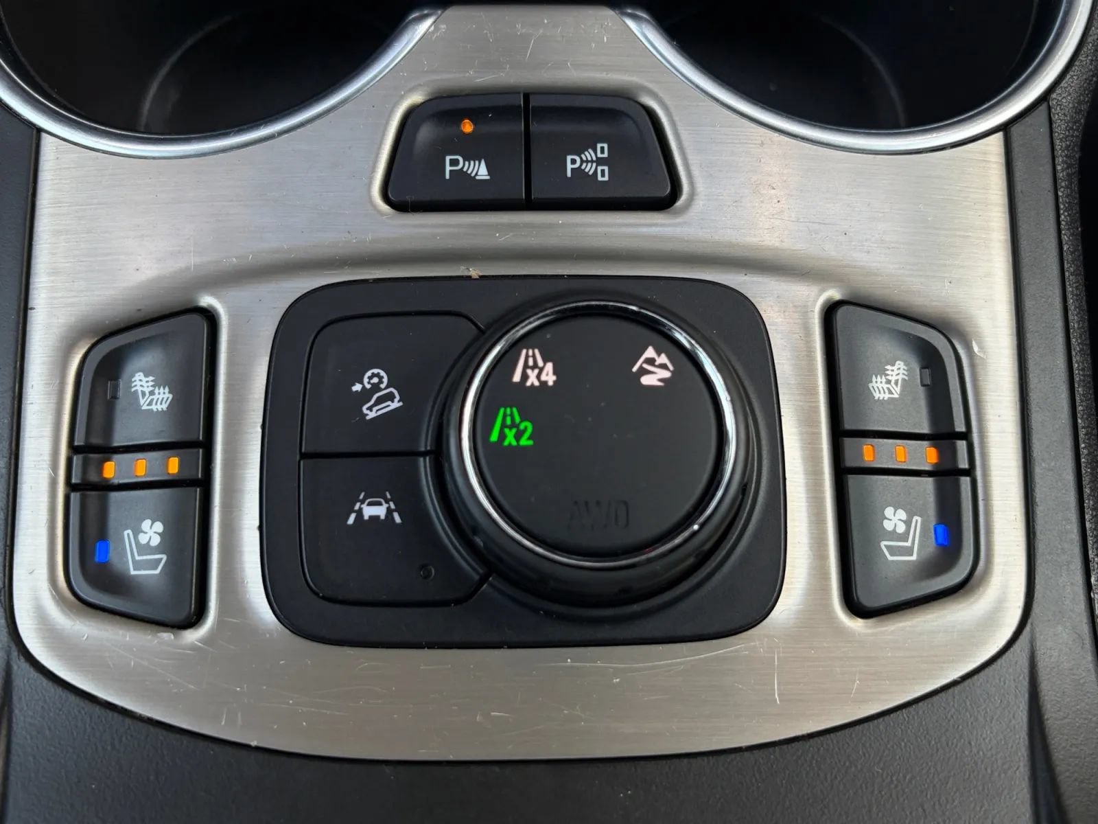 Used 2018 GMC Terrain Denali w/ Advanced Safety Package AWD/4WD image 24